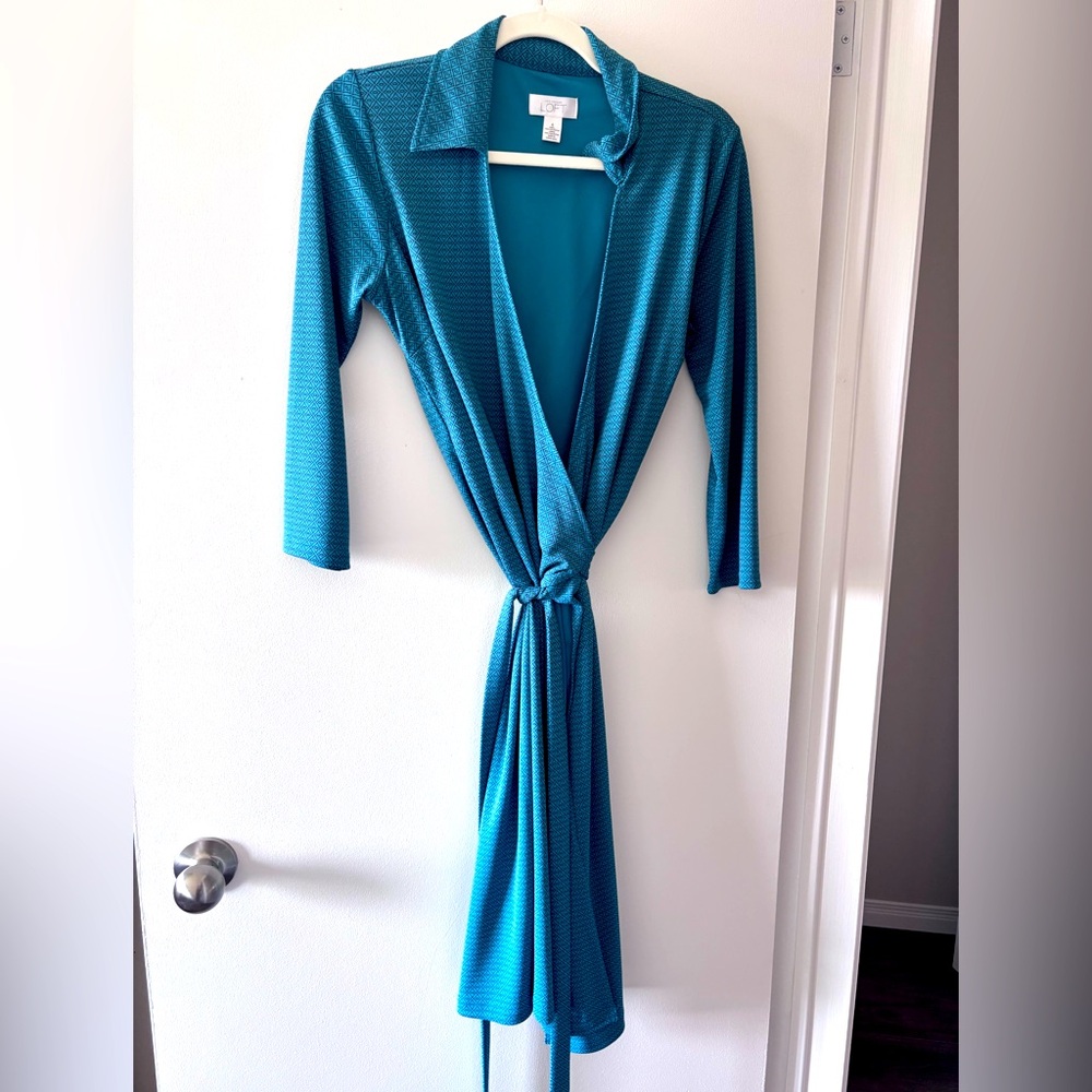 Ann Taylor Blue Wrap-Style Robe with Tie Belt and 3/4 Sleeves